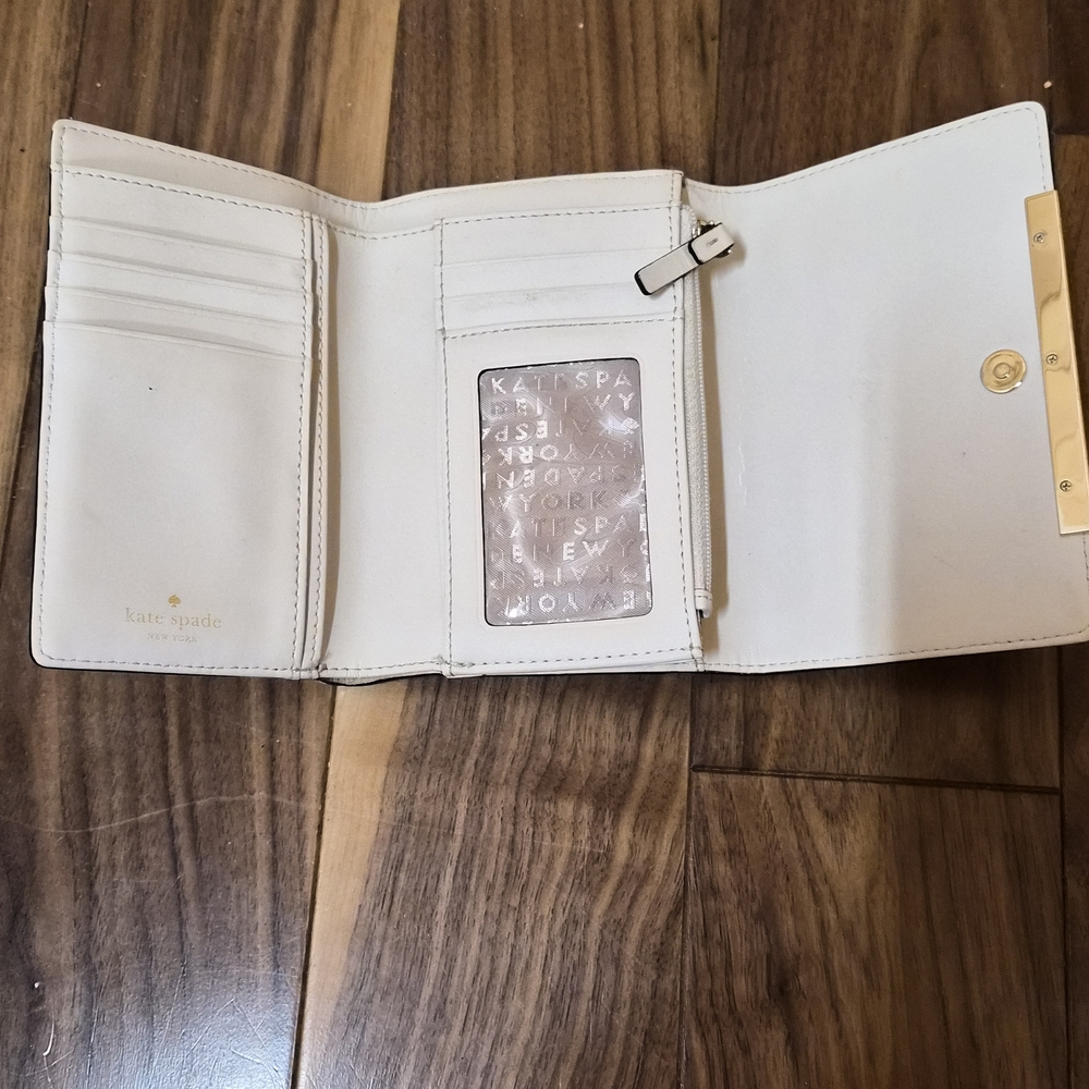 kate spade White Leather Clutch Wallet - Picture 5 of 6